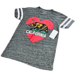 California with Love Bear Heart by On Fire Women's Graphic Print T-Shirt Size M